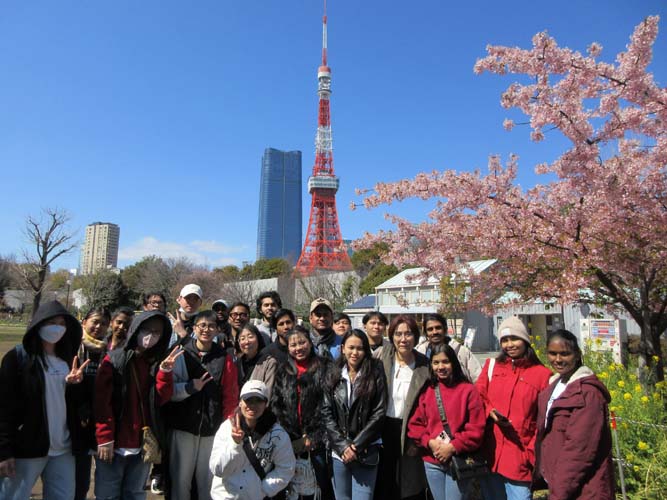 水野外語学院 東京タワー見物