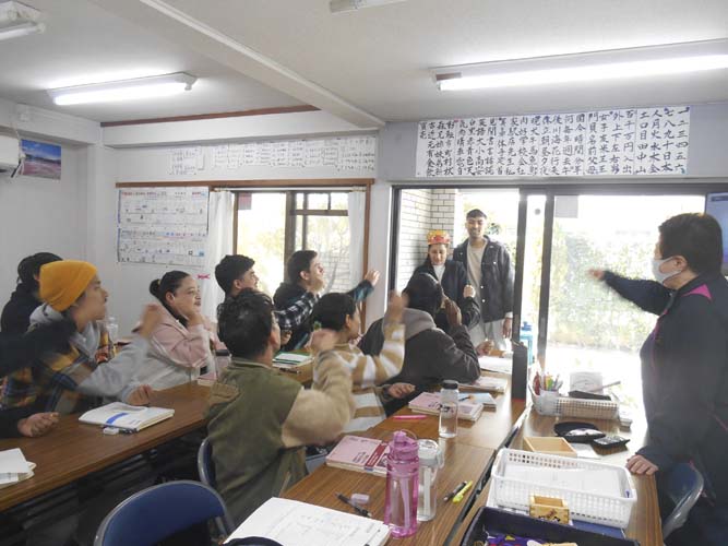 水野外語学院 豆まき
