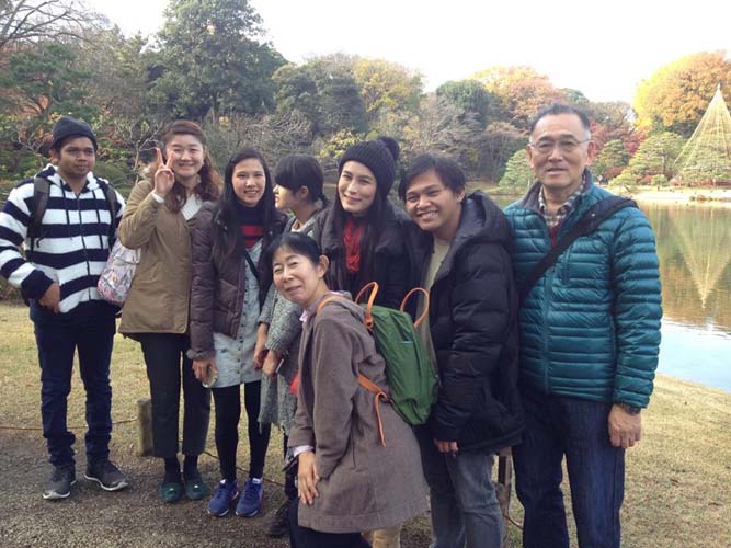 水野外語学院 12月5日　神宮外苑＆六義園にて